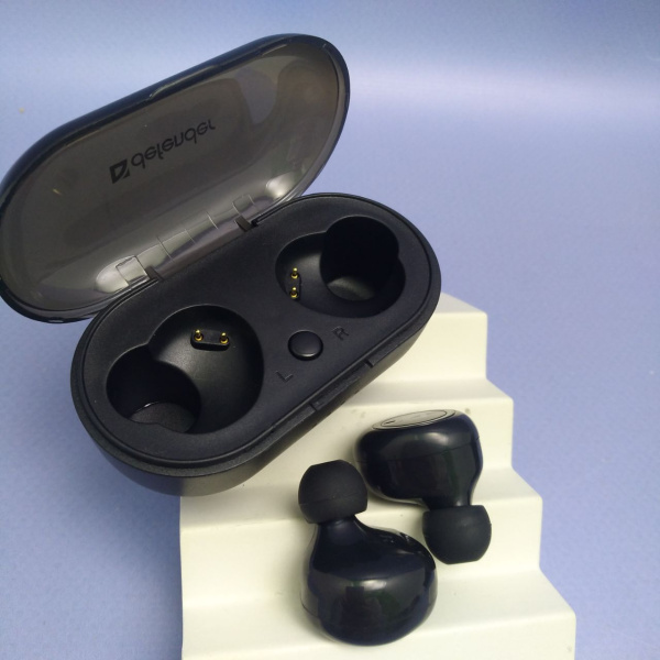 Наушники с микрофоном (гарнитура) DEFFERENТ TWINS 638, Bluetooth, беспроводные, черные